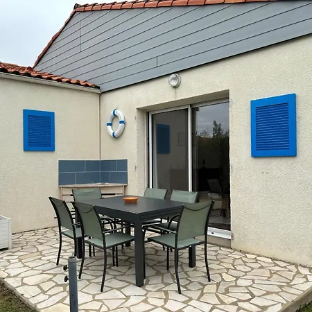 Holiday home Royannaise